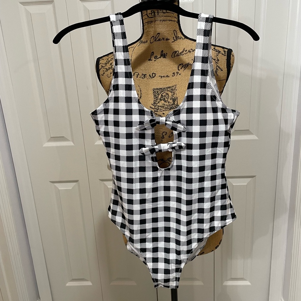 Cupshe Black and White Gingham One-Piece Swimsuit